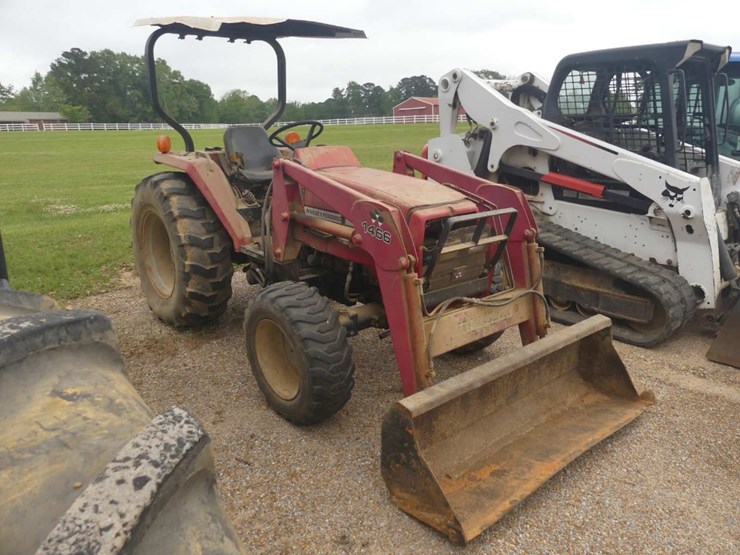 massey-ferguson-1440v-image-2