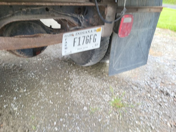1982-international-1754-single-axle-grain-truck-image-25