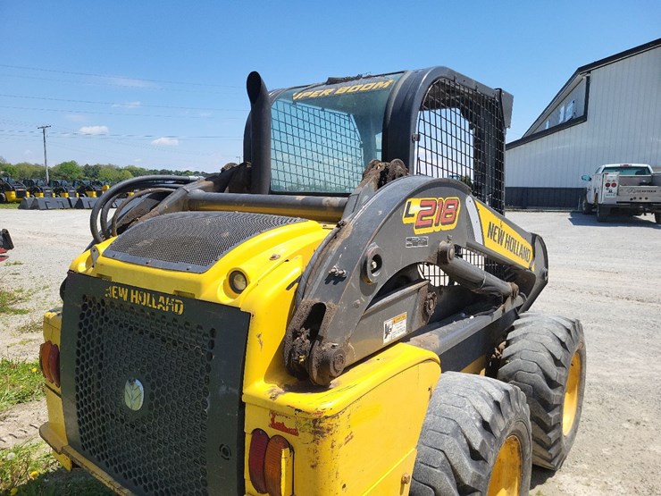 new-holland-l218-image-29