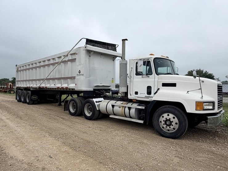 l2--1998-mack-maxi-cruise-truck-image-1