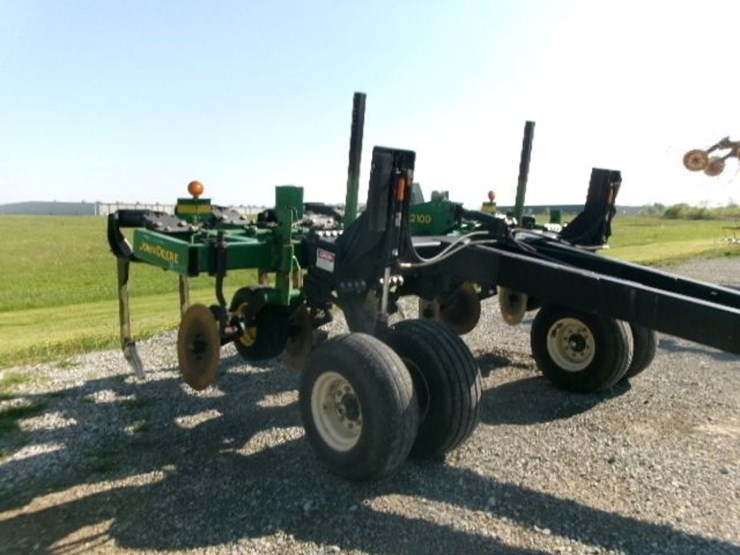 2003-john-deere-2100-image-4