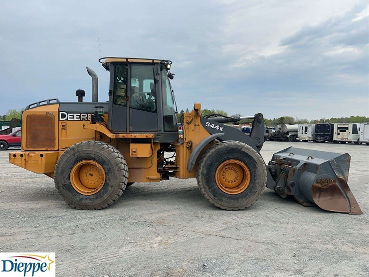 2011-deere-544k-image-4