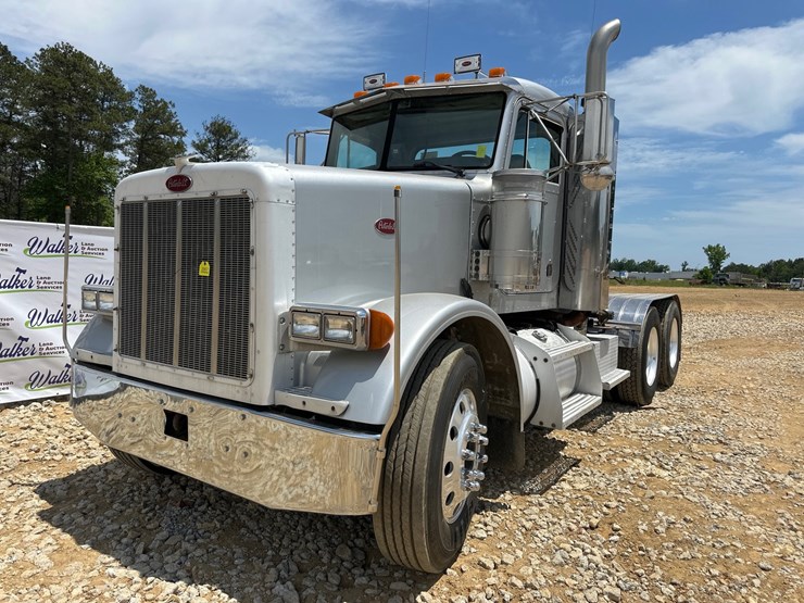 2005-peterbilt-378-image-6