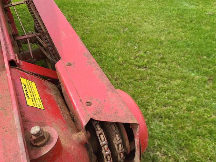 new-holland-273-image-13