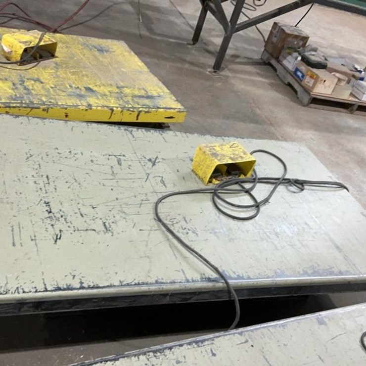 #155 • 2000 lb. Scissor Lift