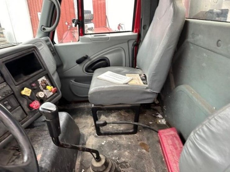 2006-case-ih-8600-image-32