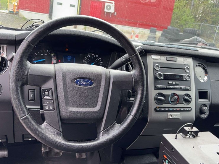 2015-ford-expedition-image-17