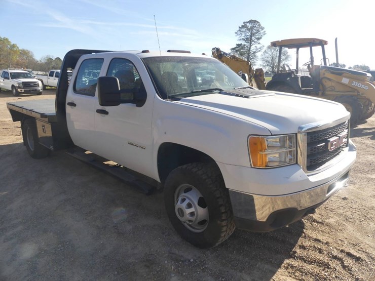 2013-gmc-3500-image-2