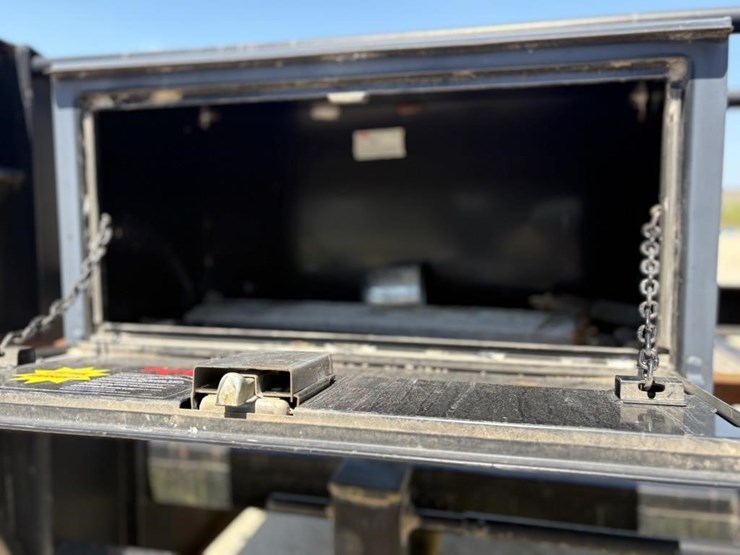 l2--2001-gooseneck-30x8-trailer-image-11