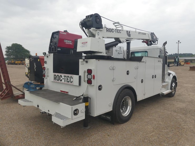 2026-peterbilt-536-image-3