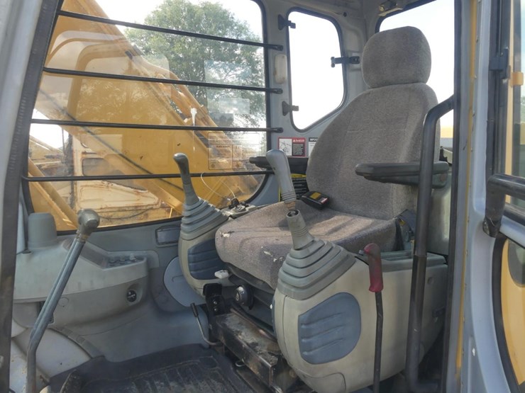 2002-deere-160c-lc-image-12