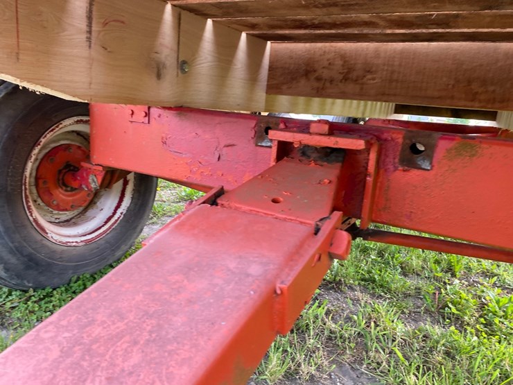 new---8’-x-18’-hay-wagon-with-gear-image-22