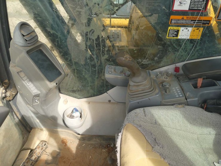 2019-deere-210g-image-13