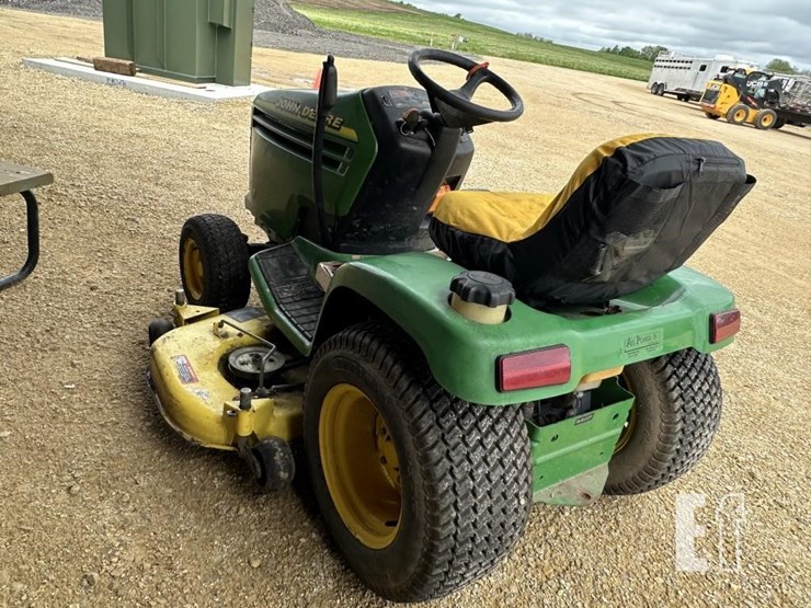 john-deere-gt235-image-2