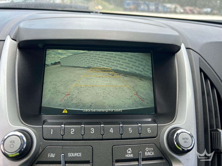 2017-chevrolet-equinox-image-16