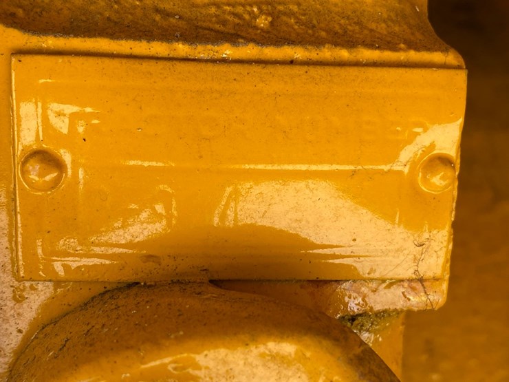 caterpillar-22-image-36