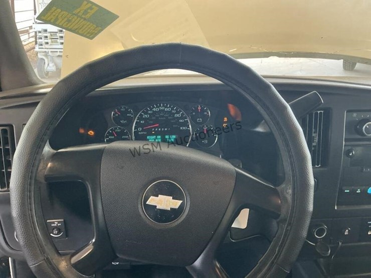 2013-chevrolet-express-2500-image-17