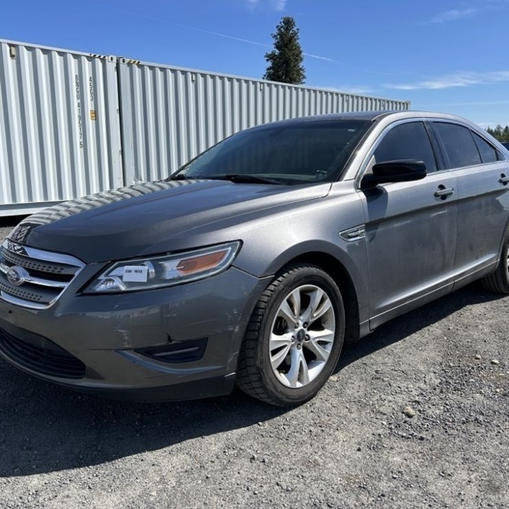2012 Ford Taurus SEL Sedan