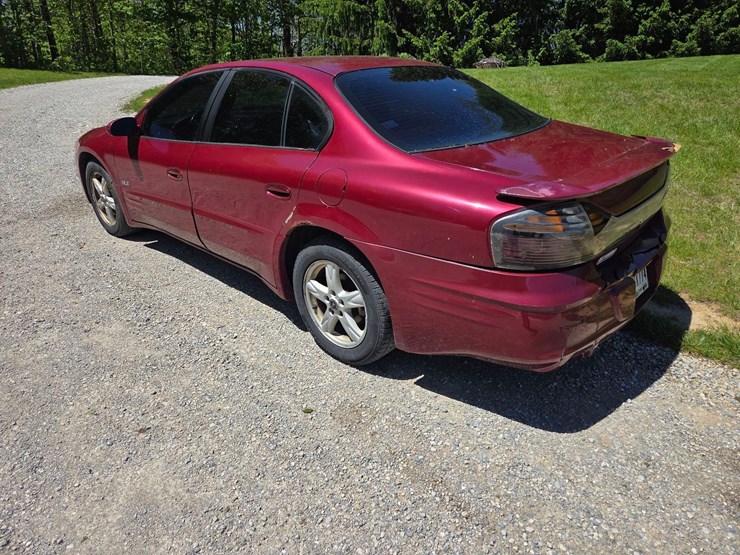 2003-pontiac-bonneville-sle-car-image-9