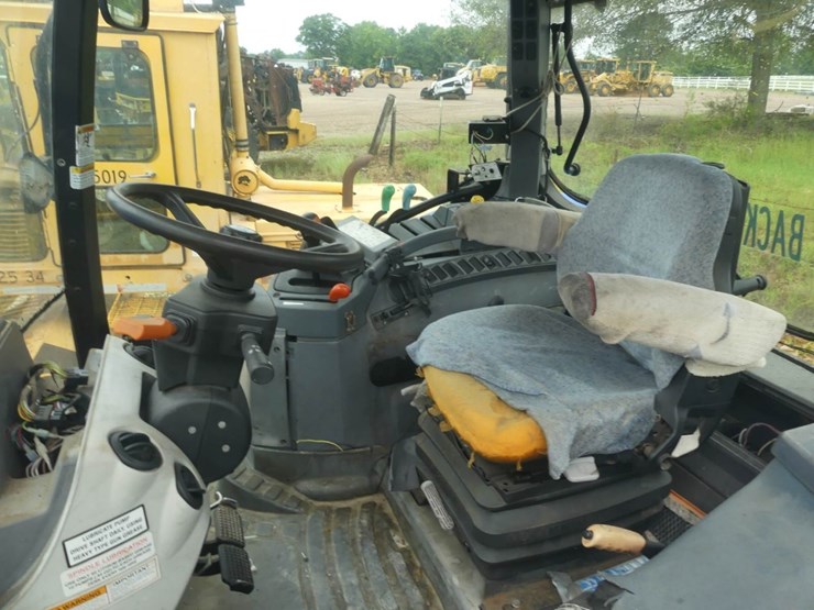 2007-new-holland-t6030-image-12