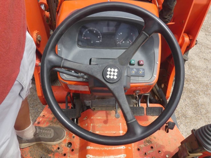 kubota-m8540d-image-15