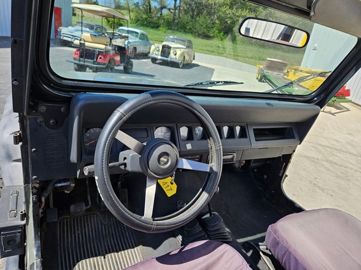 1995-jeep-wrangler-image-20