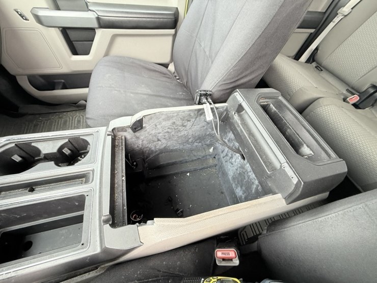 2017-ford-f150-image-33