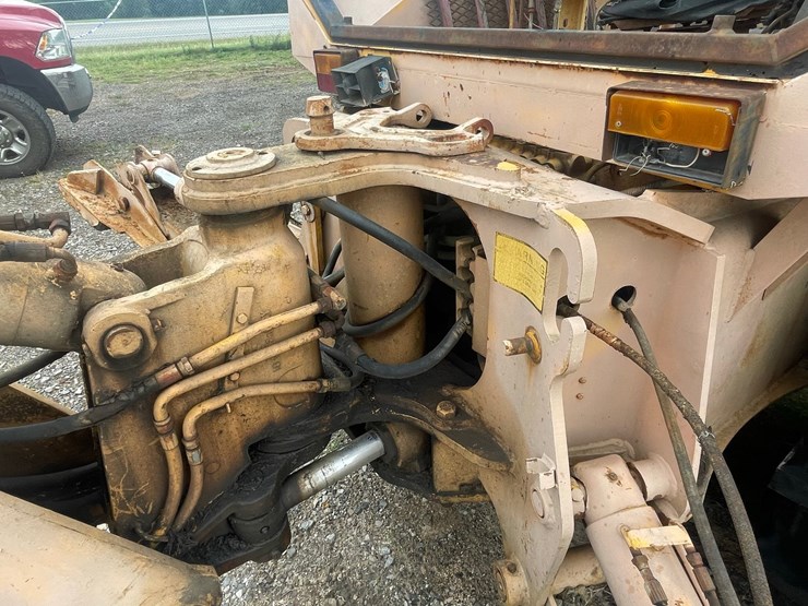 jcb-1550b-image-22