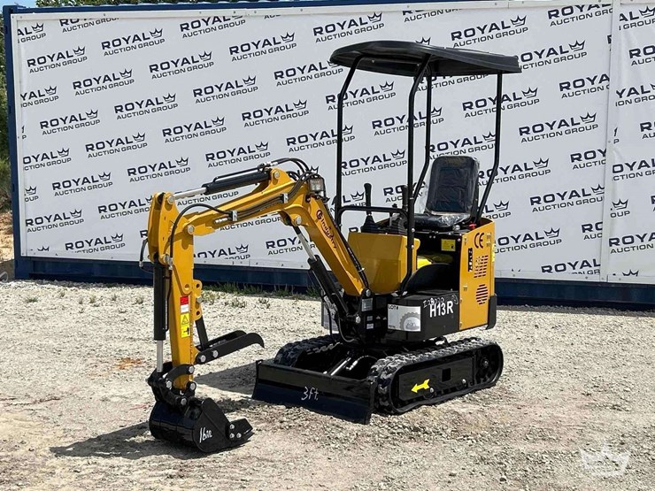 mini-excavator-image-1
