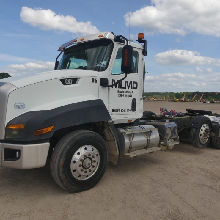 2013 CATERPILLAR CT660L