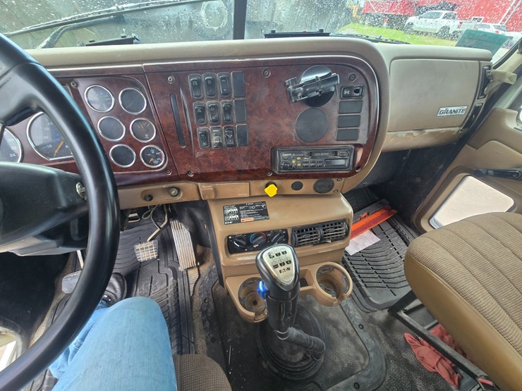 #24355-•-2004-mack-cv713-granite-dump-truck-image-80