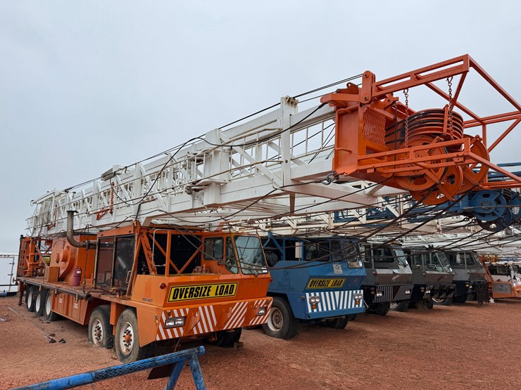 2006-taylor-c500-dd-104'-250k-5-axle-well-service-workover-rig-image-3