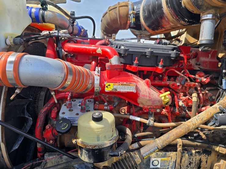 2014-peterbilt-365-image-53