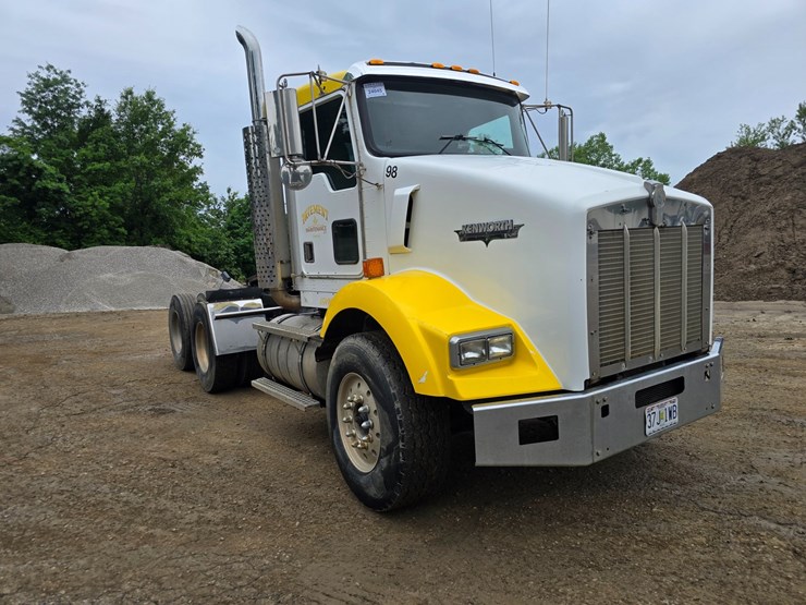 1999-kenworth-t800-image-30