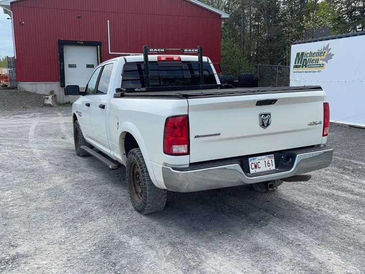 2016-dodge-1500-image-3