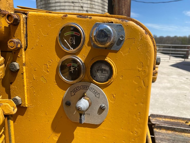 caterpillar-d4-image-16