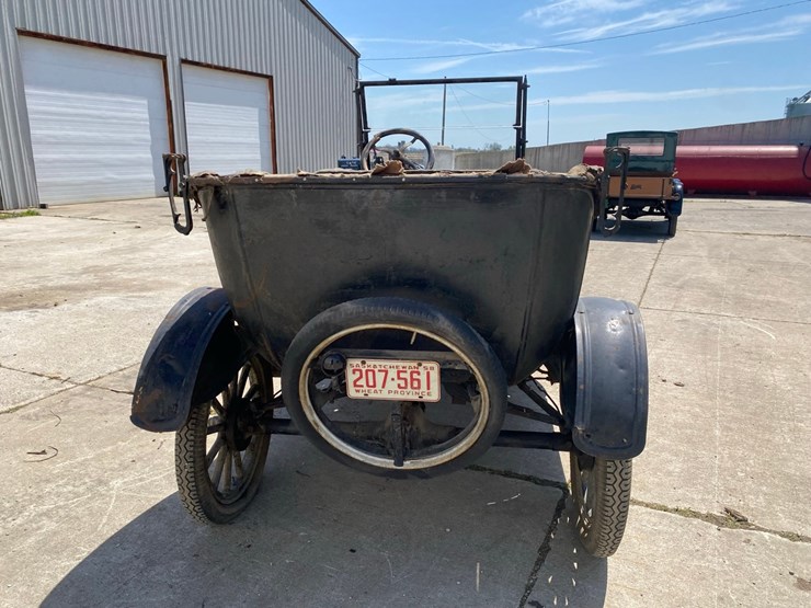 1916-ford-model-t-image-4