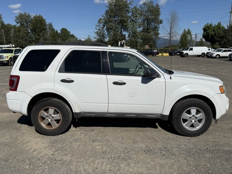 2012-ford-escape-image-3