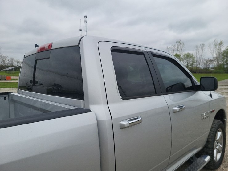 2014-dodge-1500-image-47