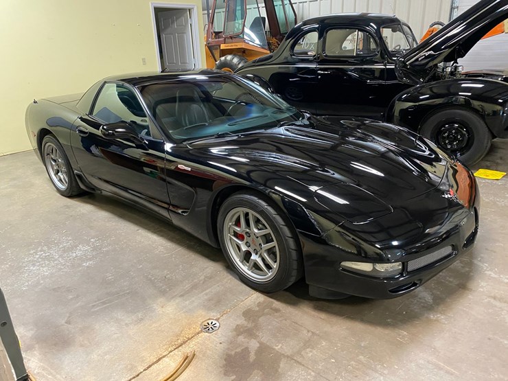 #150-•-2002-corvette-z06-frc-6-speed-(has-wi-title)-(schofield,-wi)-image-3