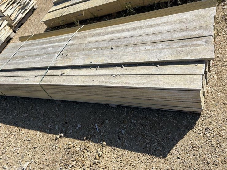 l2---bundle-of-non-wood-trim-image-1