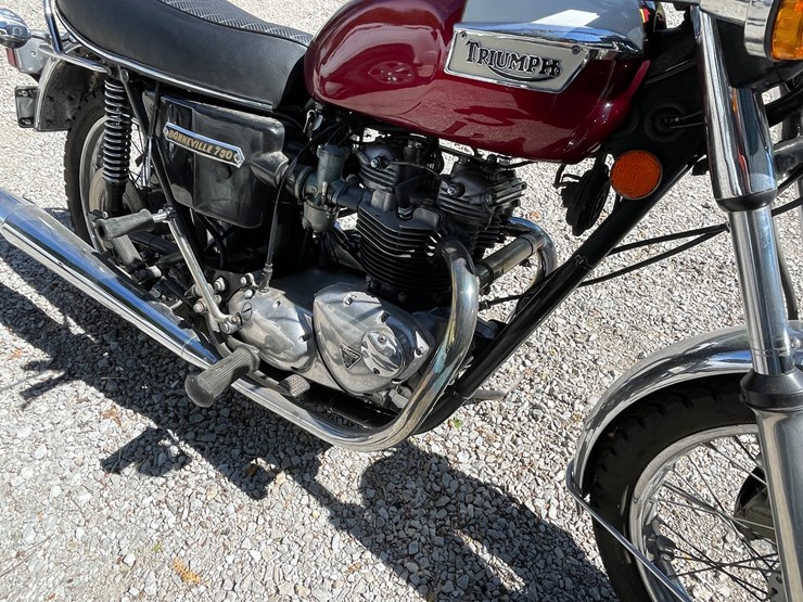 #136-•-1977-triumph-motorcycle-(has-wi-title)-(waupun,-wi)-image-18