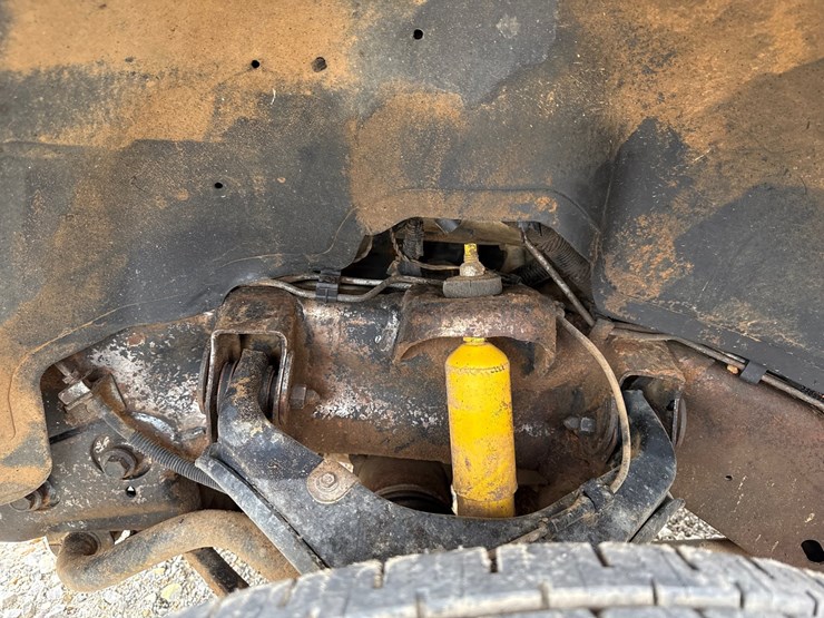2004-chevrolet-silverado-3500-image-31