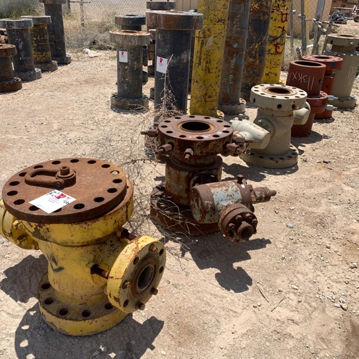 (6x) 7-1/16 10k Fluid Crosses w/(4) 2-9/16 5k Gates Valves