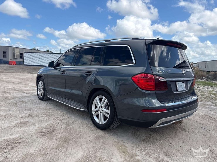 2014-mercedes-benz-gl450-image-3