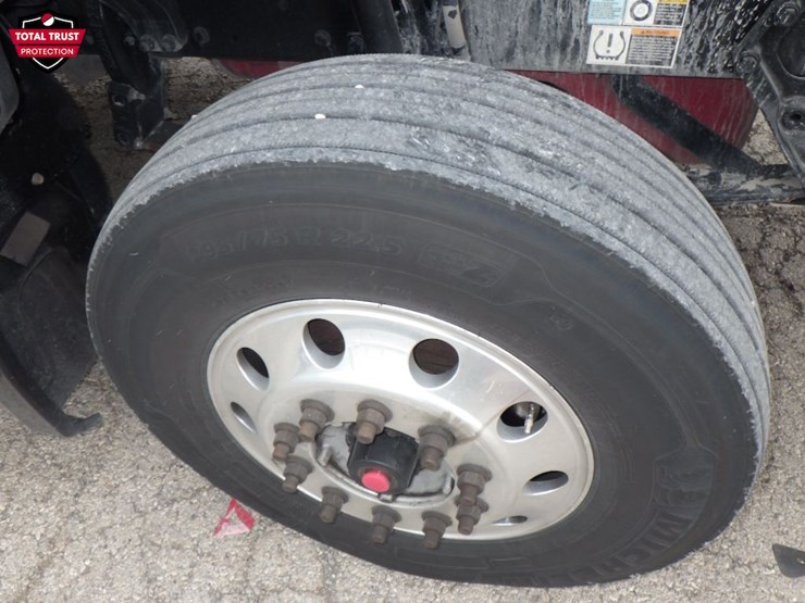 2022-kenworth-t680-image-24