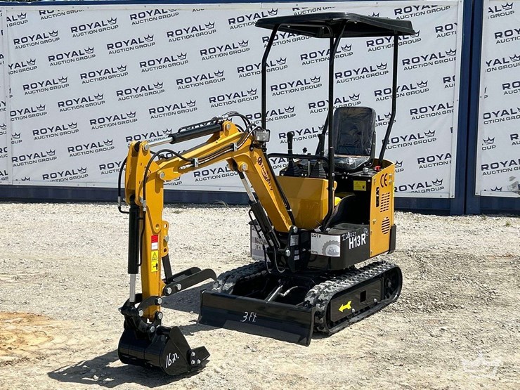 mini-excavator-image-1
