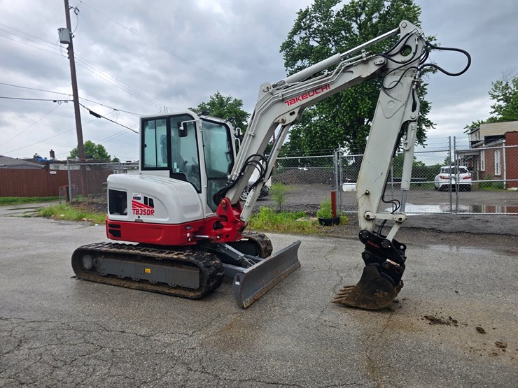 #24032-•-2024-takeuchi-tv350r-excavator-image-19