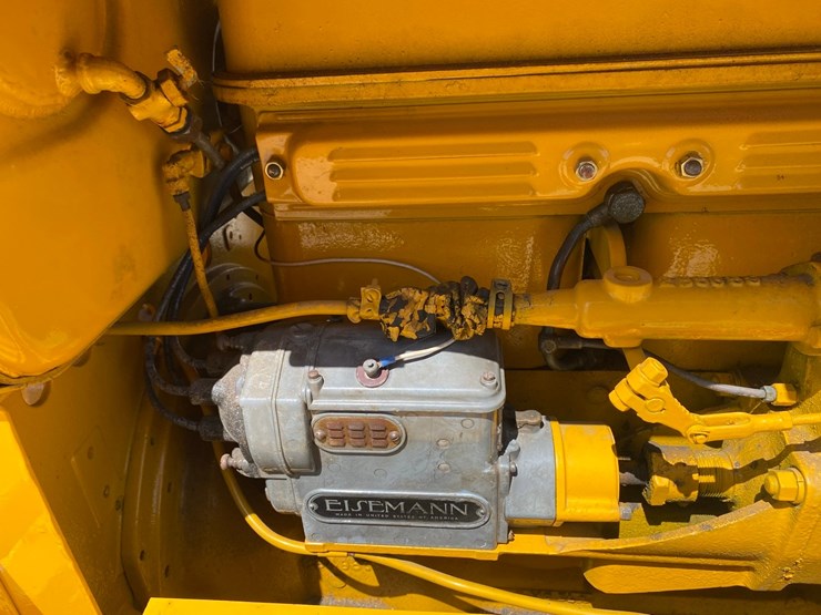 caterpillar-22-image-29