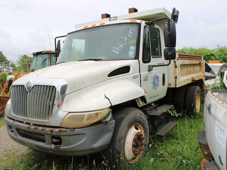 2006-international-durastar-4200-image-1